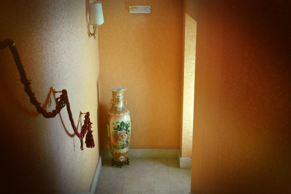 De Curtis Affittacamere 3 Stelle カターニア エクステリア 写真